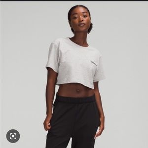 RARE grey cropped lulu tee